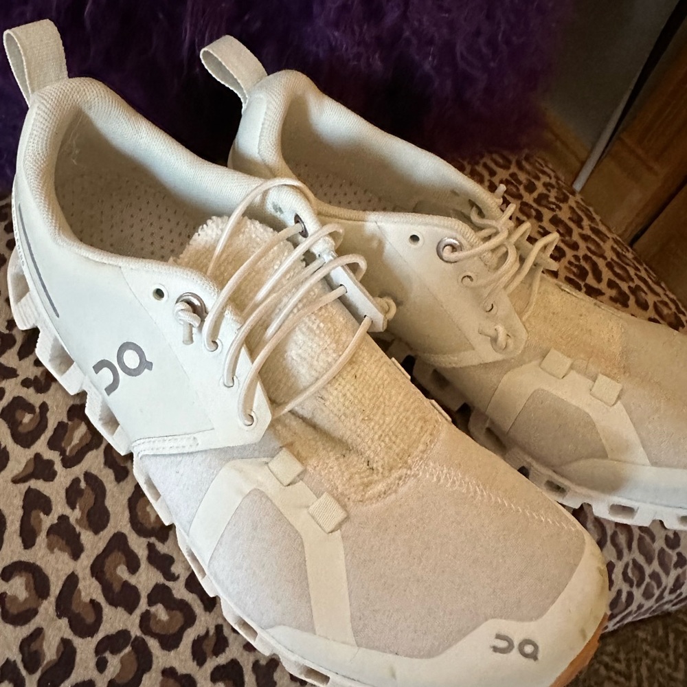 On sneaker